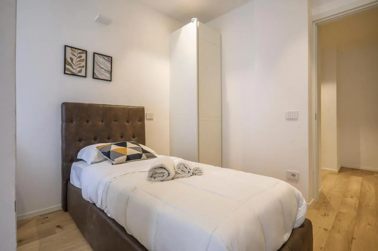 Apartment Milan Luxury Gem-Hosted By Sweetstay Italy